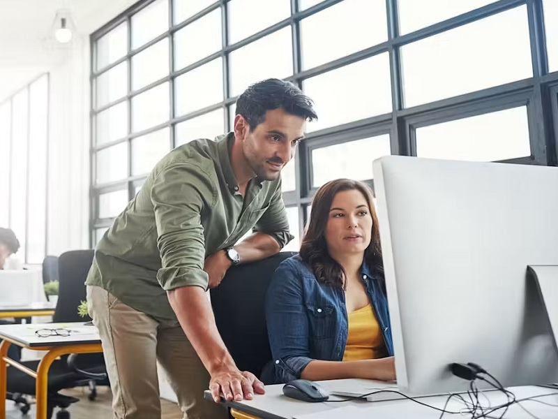 9 Entry-Level Jobs for Recent Graduates